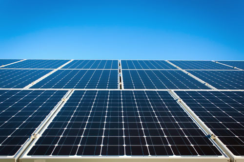 2020年全球新增太阳能装机容量预测下调至105GW